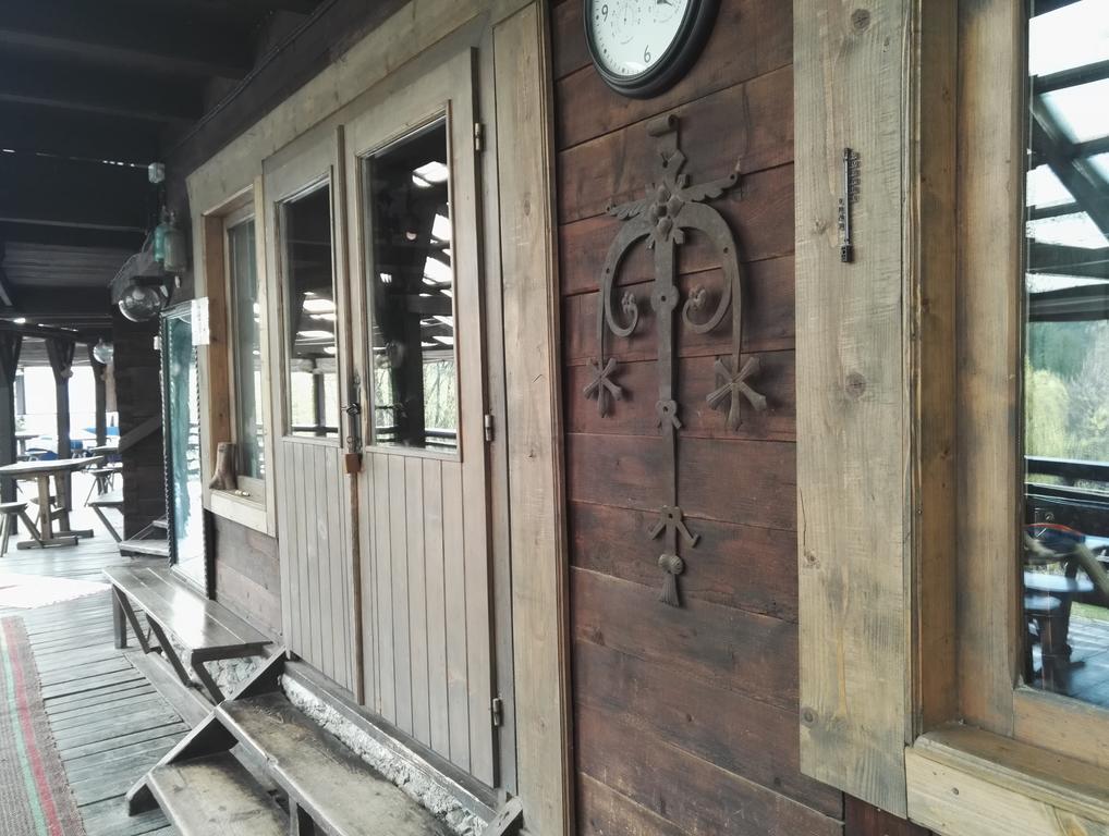 Cabana La Noi Hotel Râşnov Exterior photo